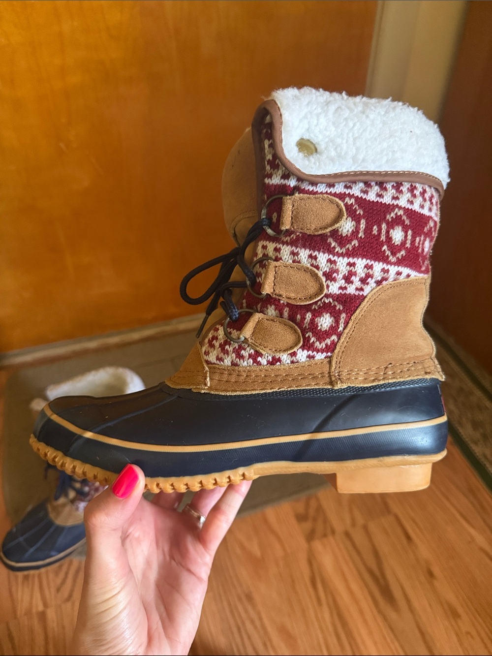 Khombu Red Patterned Lace-Up Winter Duck Boots with Tan Suede